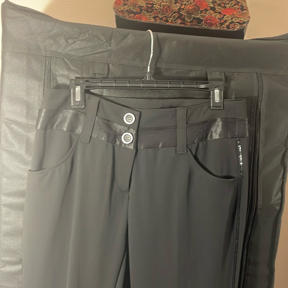 Black pants size 5 Excellent condition